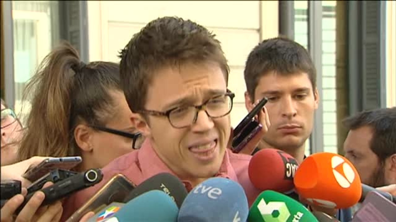 Errejón: "Carmena es una persona con un compromiso intachable contra el terrorismo"