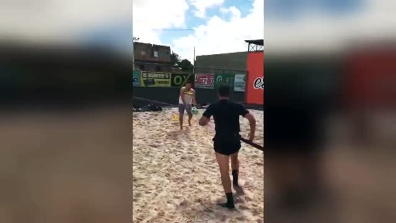 Diego Costa entrena en solitario en Brasil