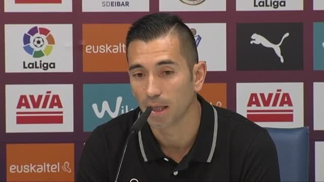 El Eibar presenta oficialmente a Charles