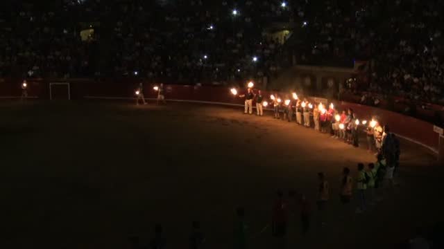 El mundo taurino se une contra la prohibición del toro embolado