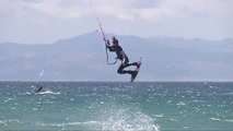 La élite mundial del kitesurf se reúne en las playas de Tarifa