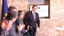 Rajoy de inauguración en Cataluña durante los registros en el Parlament