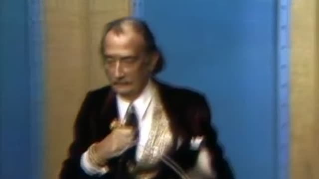 Una juez de Madrid ordena la exhumación de los restos de Dalí para verificar una demanda de paternidad