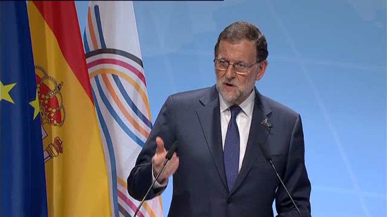 Rajoy: "Yo no haré nada, nada, fuera de la ley, exactamente lo contrario de lo que está haciendo el señor Puigdemont"