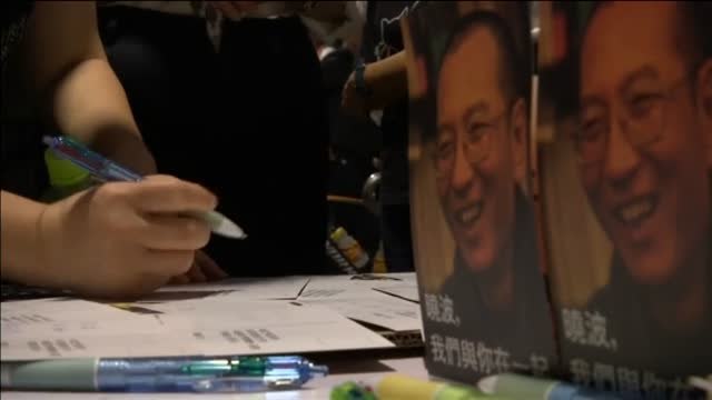 Vigilia por el fallecido Liu Xiaobo, premio nobel de la Paz 2010