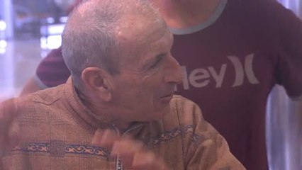 Llega a España Cristian Bosco, el surfista diagnosticado de leucemia en Bali