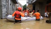 Miles de personas tienen que abandonar sus casas debido a las inundaciones en China