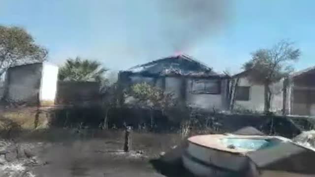 Un incendio en Zabayona (Granada) obliga a desalojar a más de 50 personas