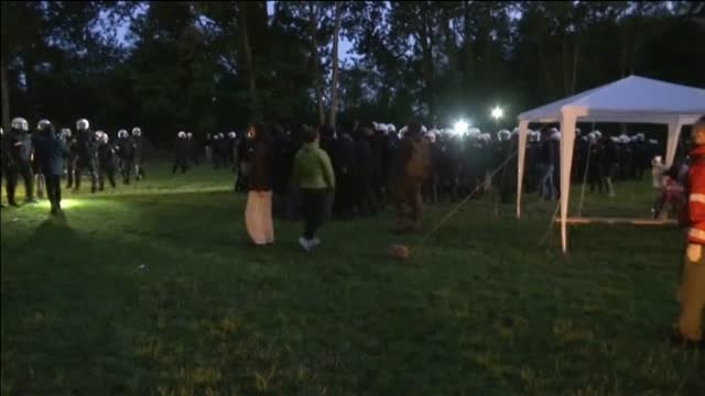 Miles de personas protestan contra la cumbre del G20