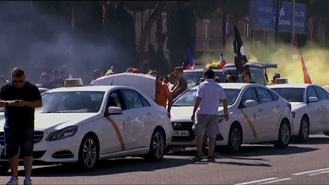 Barcelona se queda 24 horas sin taxis por la huelga del sector