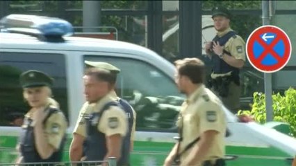 Un hombre con problemas mentales arrebata el arma a una policía en una estación de tren de Baviera y deja tres heridos tras un tiroteo