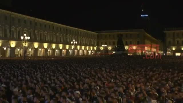 Una barandilla al caer pudo provocar la estampida de Turín