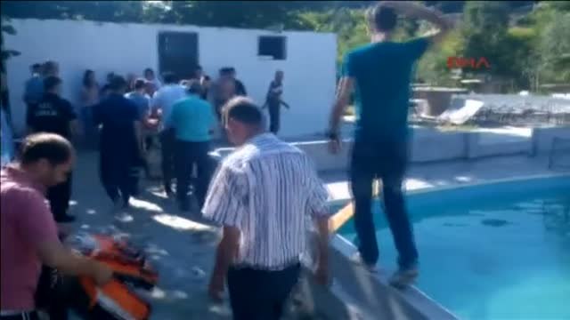 Mueren electrocutadas cinco personas en un parque acuático en Turquía