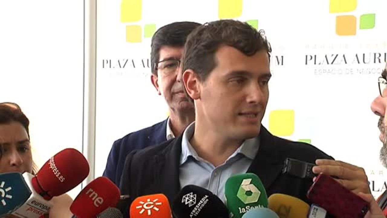 Rivera: "Si algún día el PSOE vuelve a ser un partido moderado y que quiere llegar a acuerdos, pues ahí estaremos"