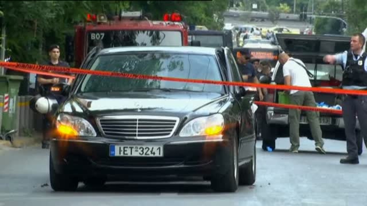 Herido el ex primer ministro griego Papademos tras estallar un artefacto en el interior de su coche
