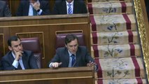 Moragas se equivoca en la votación de la moción de censura y rectifica alertado por Celia Villalobos