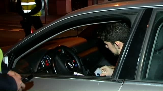 Tráfico estudia imponer el toque de queda a los conductores noveles