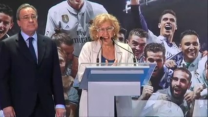 Carmena: "Este año la camiseta tiene un cuello muy bueno para el verano"