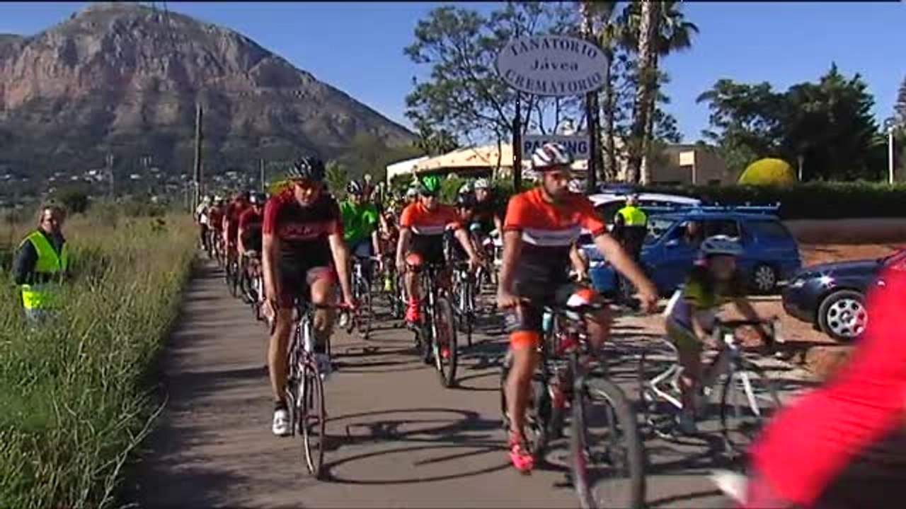 Entierran al segundo fallecido en el arroyamiento de los ciclistas de Jávea.