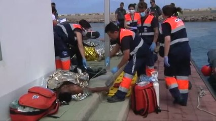 Un inmigrante desaparecido y 24 rescatados en la costa de Melilla