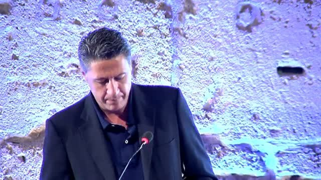 Albiol dice que pregunta y fecha son una llave que cierra la puerta a la esperanza