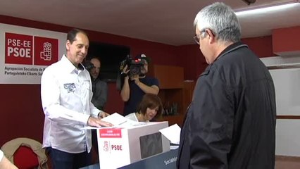 Los militantes del PSOE eligen hoy el futuro del partido