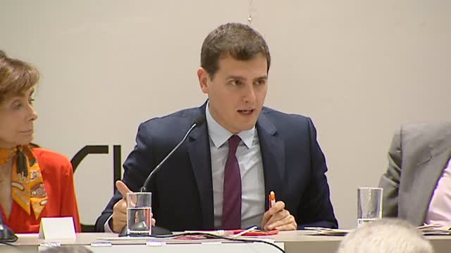 Entre no hacer nada en 40 años y presentar mociones de censura cada cuarto de hora, Ciudadanos es un término medio