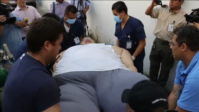 El hombre más obeso del mundo, preparado para perder peso en el quirófano