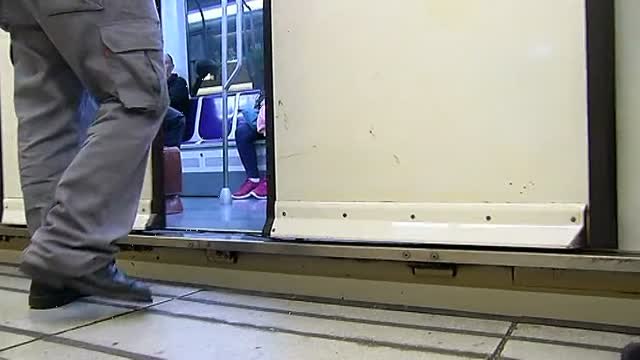 Agresión a una joven con síndrome de Down en el metro de Barcelona