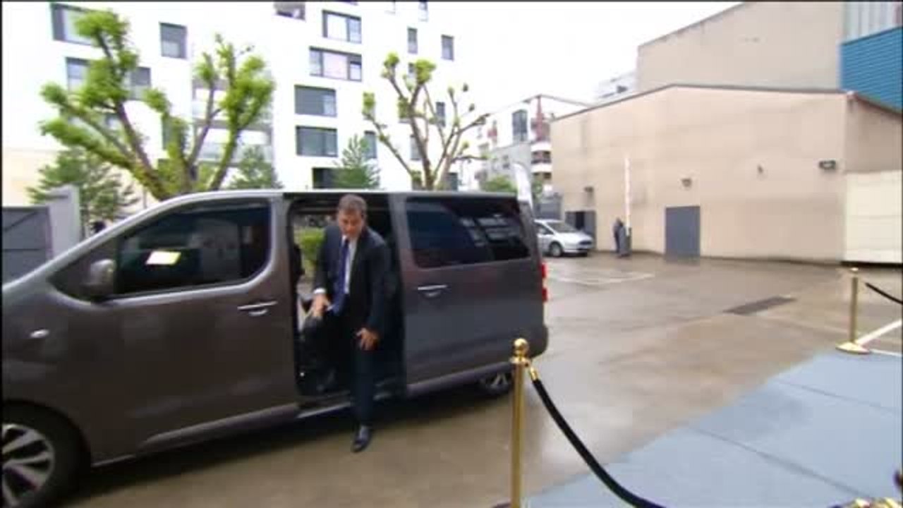 Macron sale reforzado de un último y acalorado debate electoral frente a Le Pen