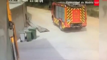 Descargar video: Emergencias de la Comunidad de Madrid hace público el momento de la brutal explosión de Arganda del Rey