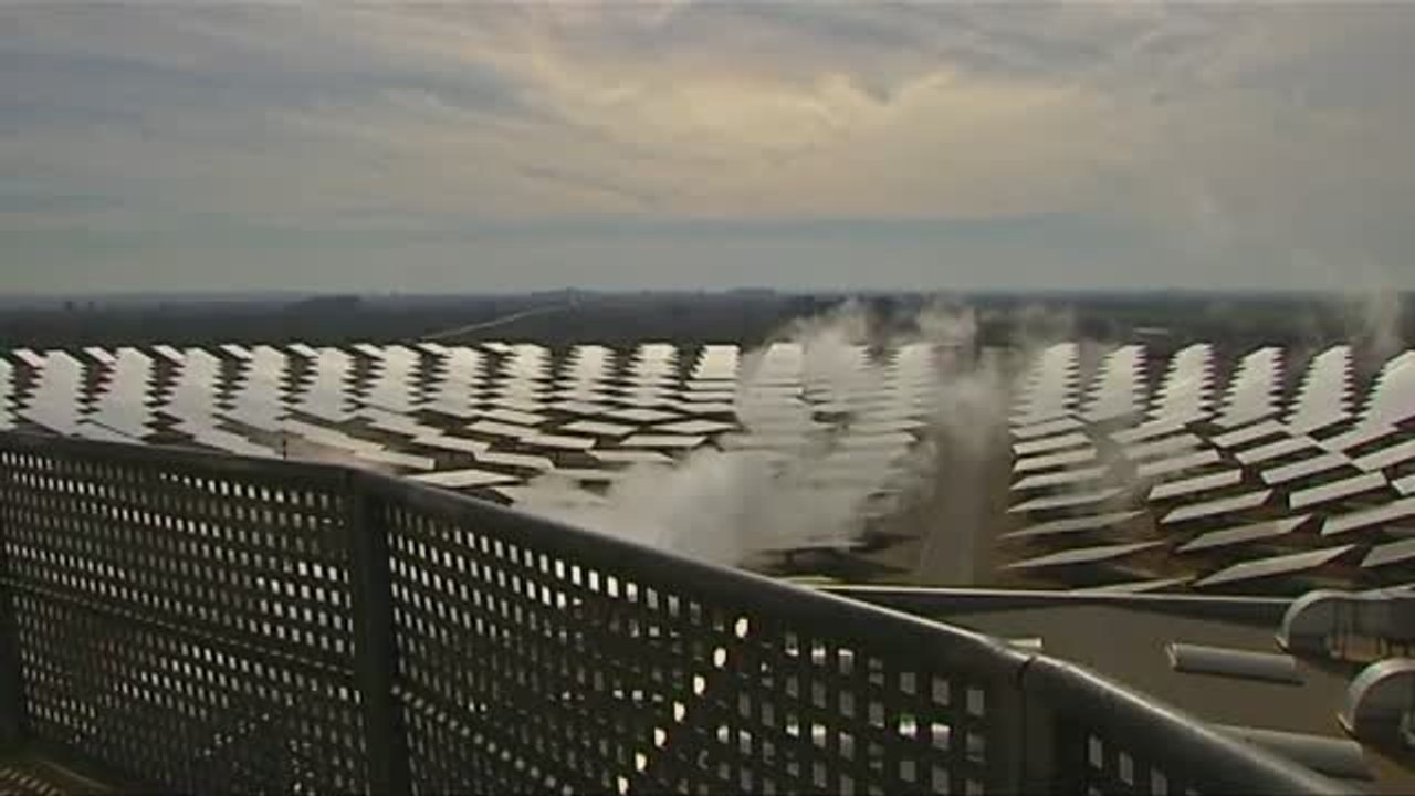 La Corte de Arbitraje del Banco Mundial multa a España con 128 millones de euros por los recortes a las renovables