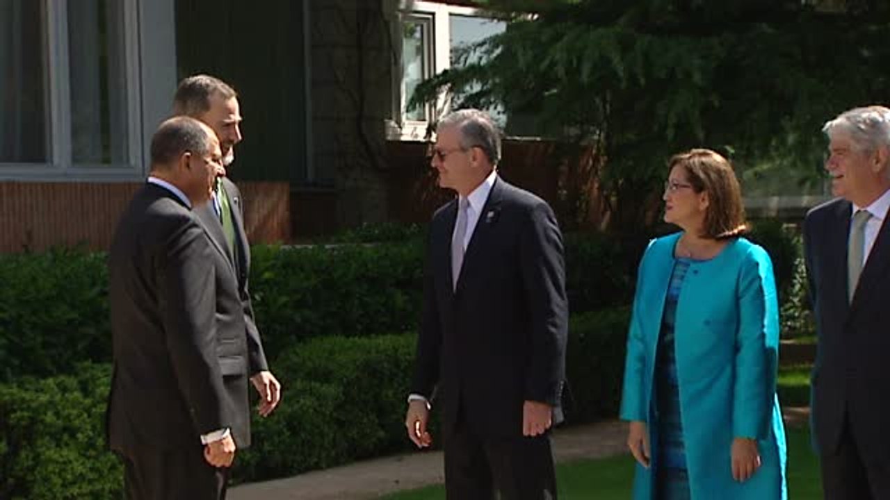Los Reyes reciben al presidente de Costa Rica, Luis Guillermo Solís