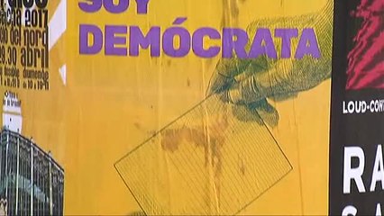 El PP pide al Ayuntamiento de Barcelona que retire de autobuses y metro la publicidad a favor del referéndum