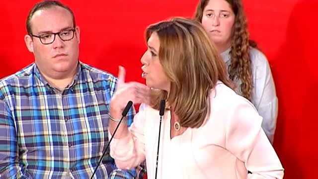 Susana Díaz lamenta que Podemos opte por copiar las estrategias de los ultraconservadores con eltramabus