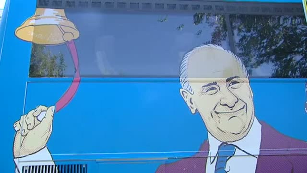 Podemos presenta el autobús de la trama: el 'Tramabús'