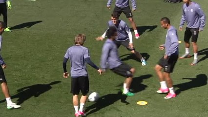 Risas y buen ambiente en el entrenamiento del Real Madrid