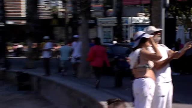 Los turistas colapsan las playas españolas