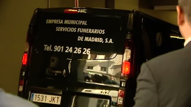 Amigos y familiares consternados por la muerte de Carme Chacón