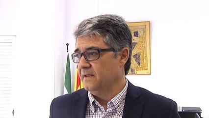 Dos detenidos escapan de un coche patrulla