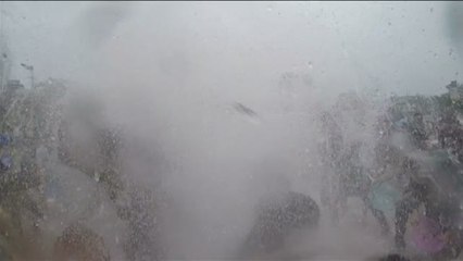 Los chinos de etnia Dai celebran su Festival Anual de Salpicadura de Agua