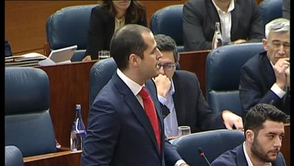 Aguado a Cifuentes: "Si yo estuviera sentado donde usted, ya no estaría aquí por vergüenza torera"