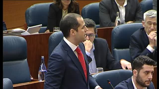 Aguado a Cifuentes: Si yo estuviera sentado donde usted, ya no estaría aquí por vergüenza torera