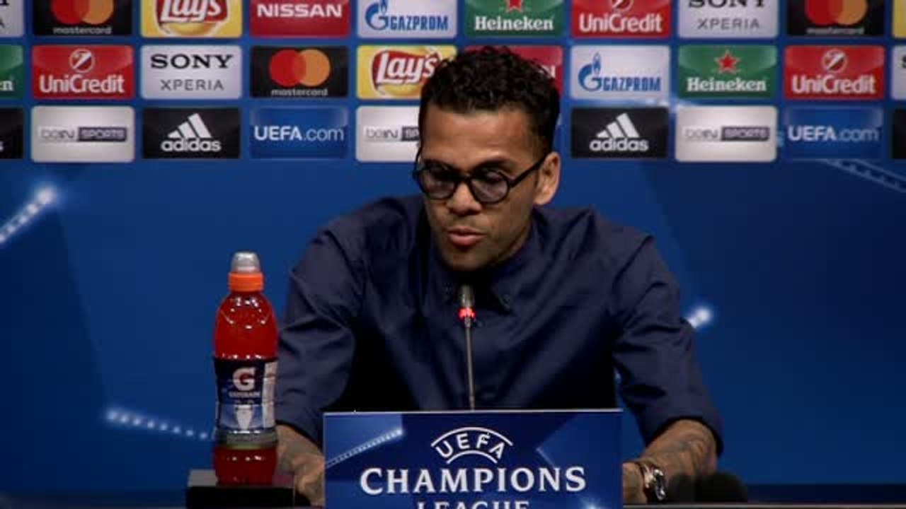 Dani Alves vuelve al Camp Nou, esta vez como rival