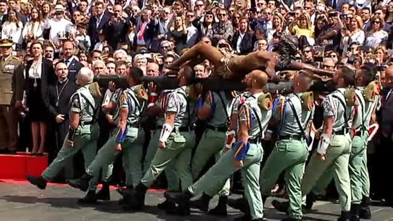 Emoción y fervor en la procesión del Cristo de la Buena Muerte