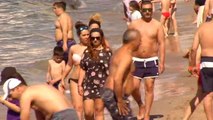 El calor y buen tiempo llenan España de turistas