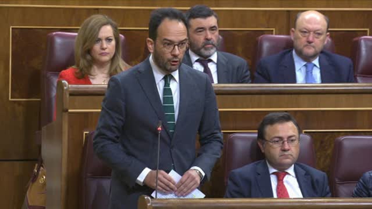 El Gobierno y el PSOE coinciden por el desarme de ETA