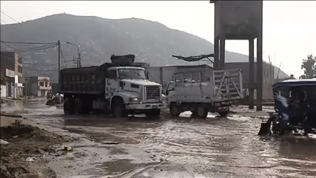 Al menos 75 muertos y 260 heridos tras las inundaciones que continúan asolando Perú