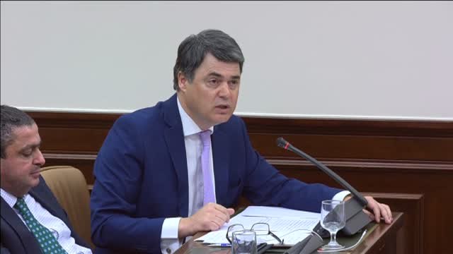 Fernández Díaz se emociona durante su comparecencia en la Comisión de la 'Operación Cataluña'
