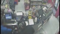 Detienen a padre e hijo por atraco en una gasolinera con arma blanca